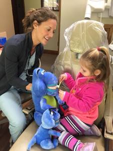 Broussard Louisiana Dentist - Image Lindsay Kid stuffy brushing teeth